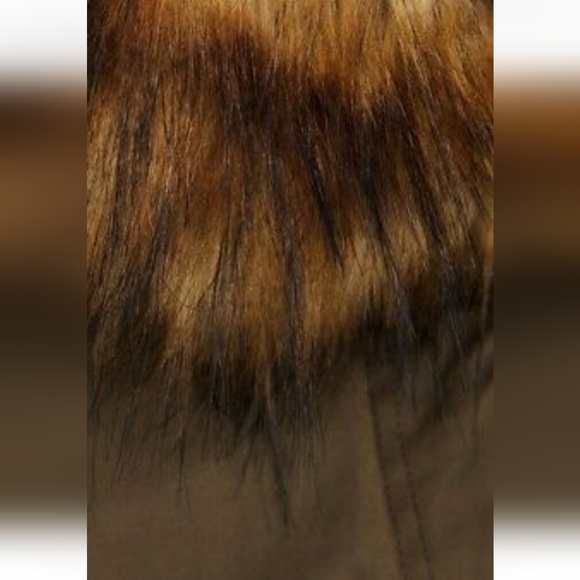 NWOT 🏷*** ZARA Khaki Faux Fur Hooded Short Parka - Picture 7 of 9